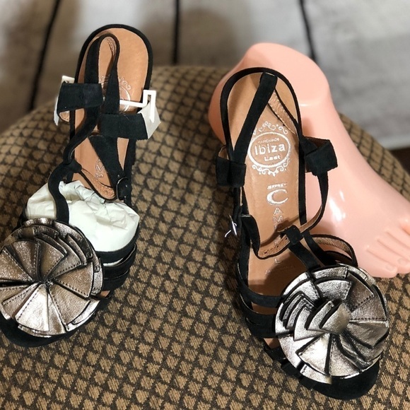 7.5 Black Suede T Strap Sandals Jeffrey Campbell - Picture 5 of 6